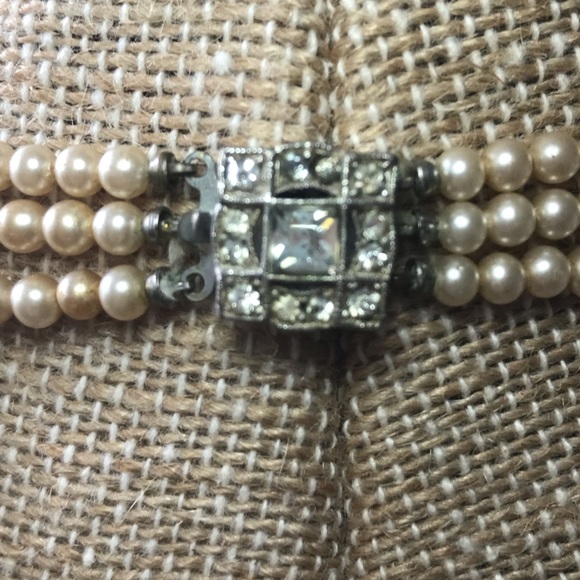 Vintage Pearl Strand three row - Picture 2 of 5